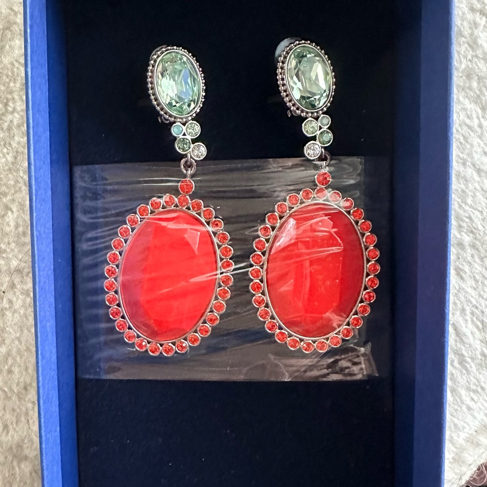 NWT Swarovski Nova Clip Earrings